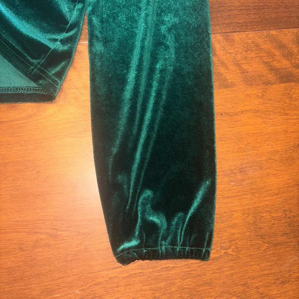 Emerald Green Velvet Ruched Top - Picture 3 of 7